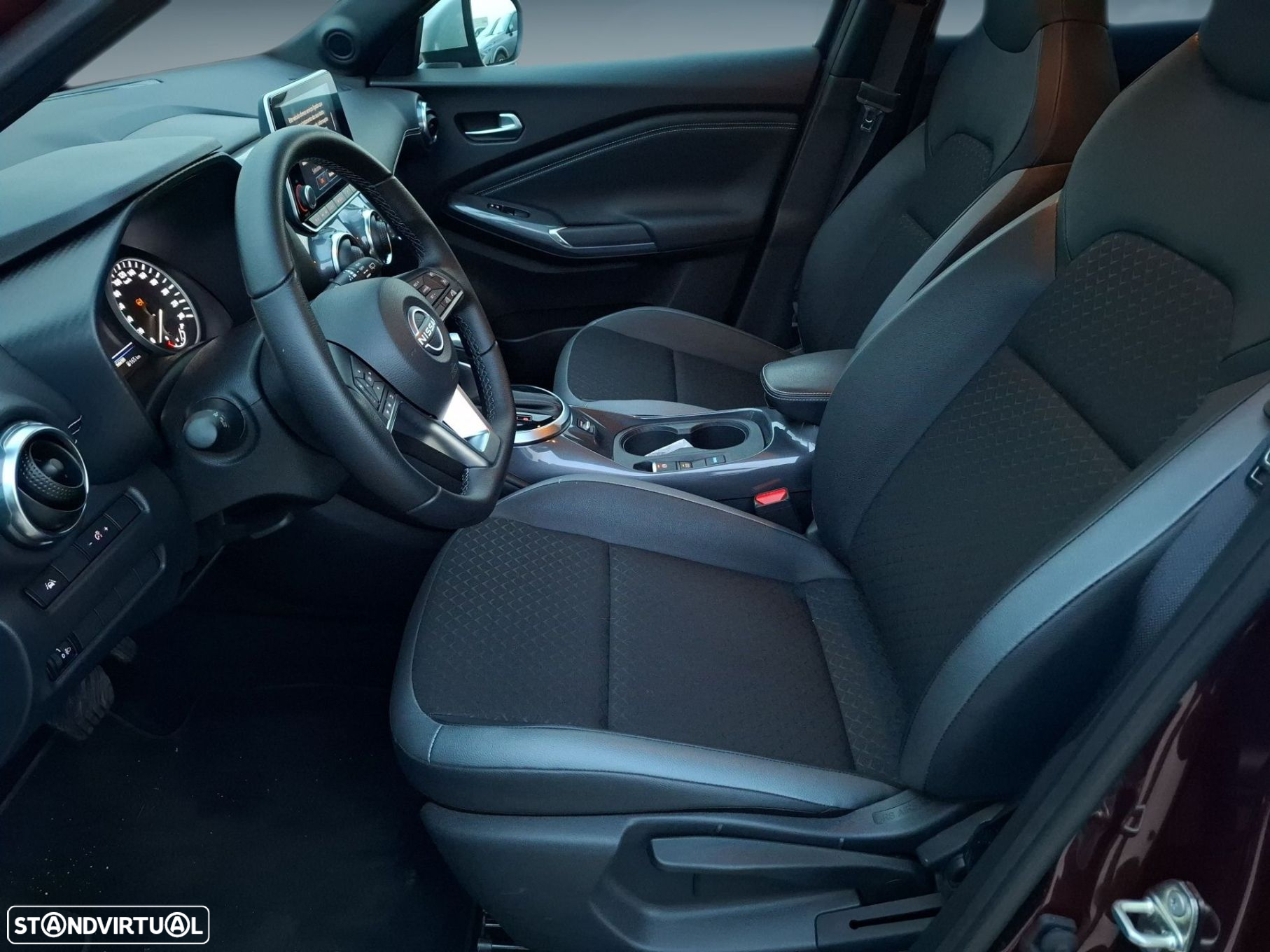 Nissan Juke 1.6 Hybrid N-Connecta Two Tone - 11