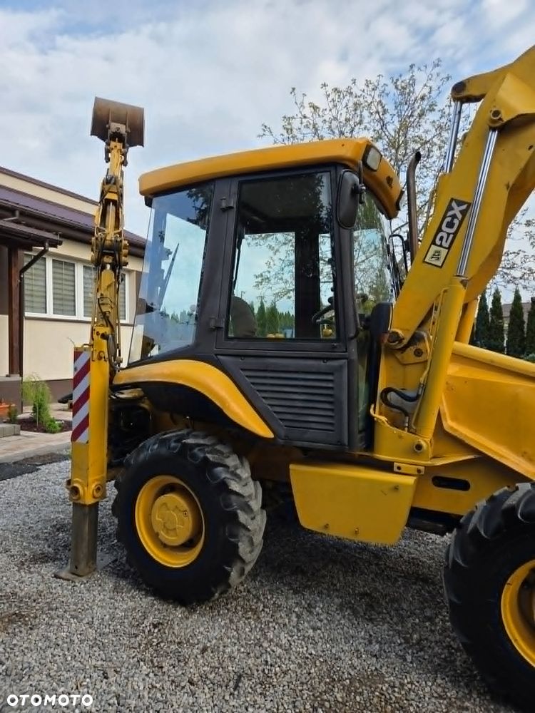 JCB 2CX - 12