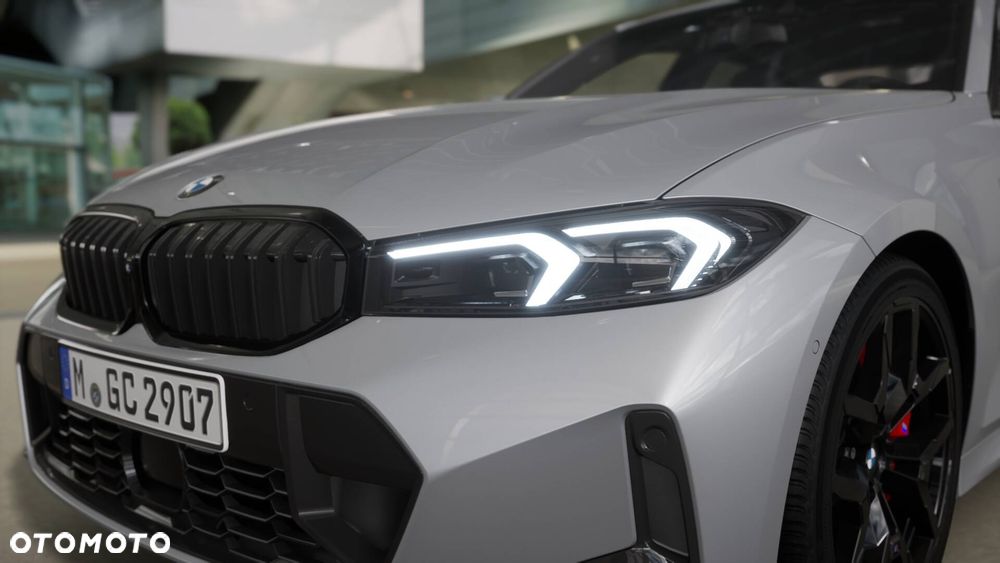 BMW Seria 3 330d xDrive mHEV - 9