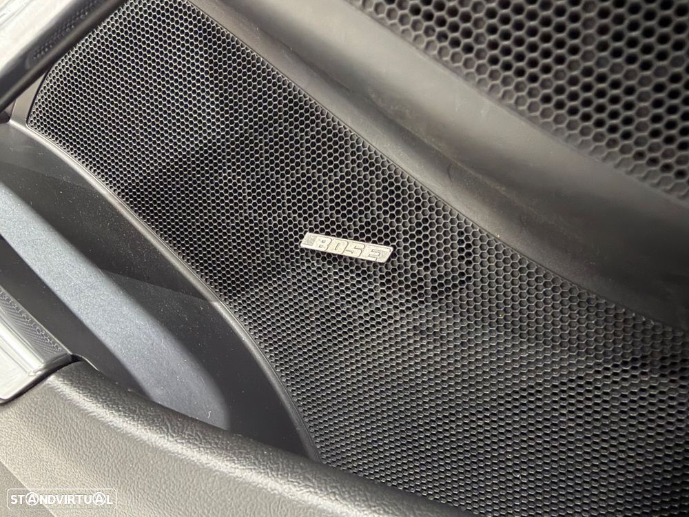 Porsche 911 (991) Turbo S Cabriolet - 42