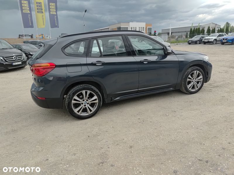 BMW X1 sDrive18i Advantage - 10