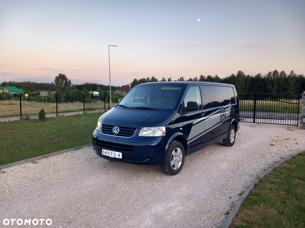 Volkswagen Transporter - 1