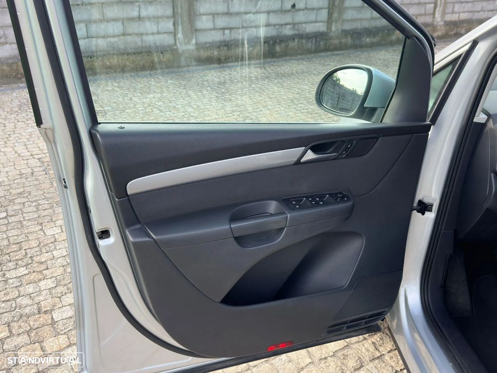 VW Sharan 2.0 TDi Confortline - 4