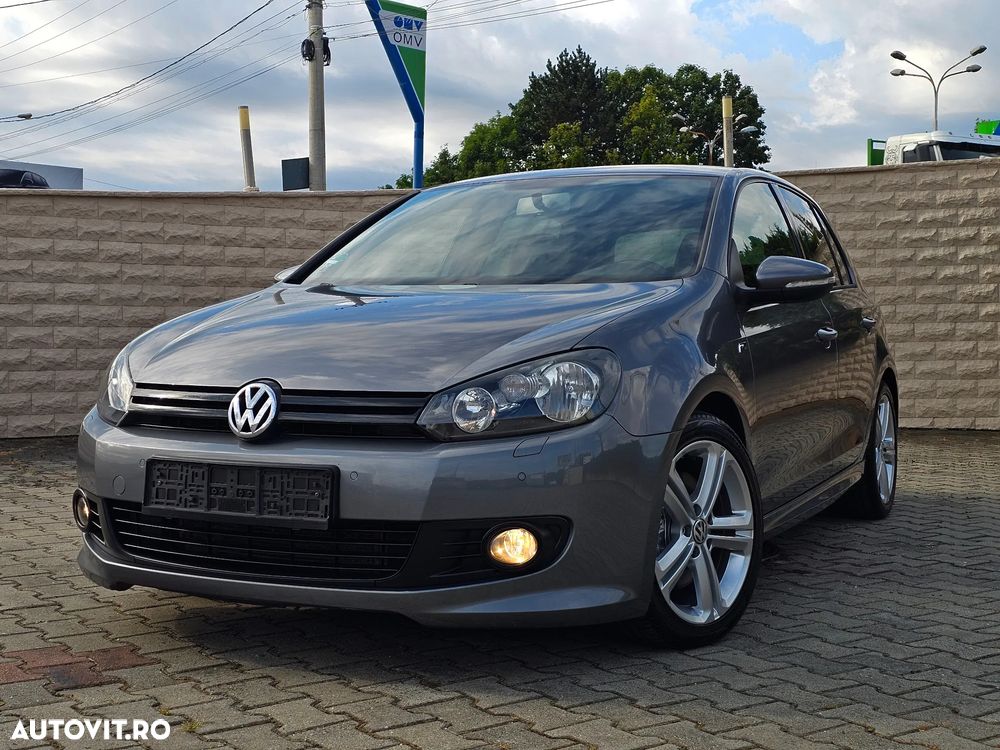 Volkswagen Golf - 6