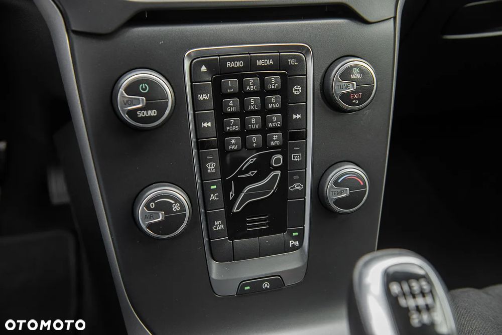 Volvo V40 D2 Momentum - 22