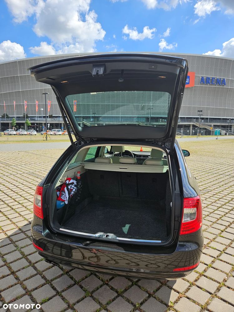 Skoda Superb 2.0 TDI L&K DSG - 9