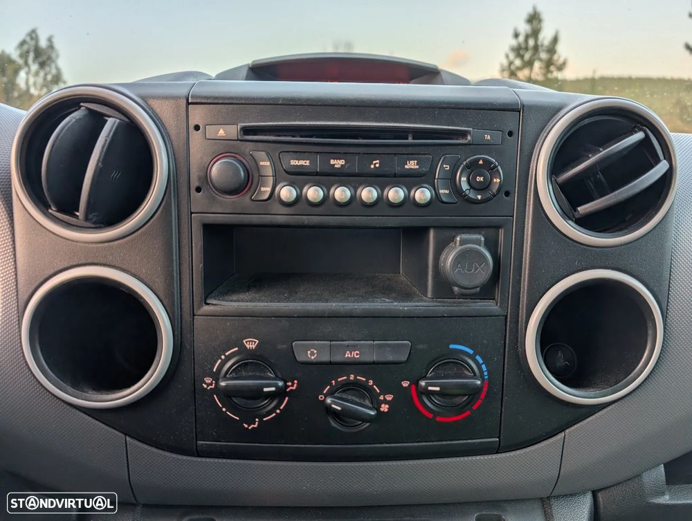 Peugeot Partner - 100 CV (IVA Dedutível) - 10