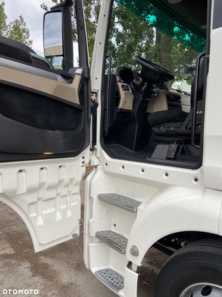 MAN TGX - 9