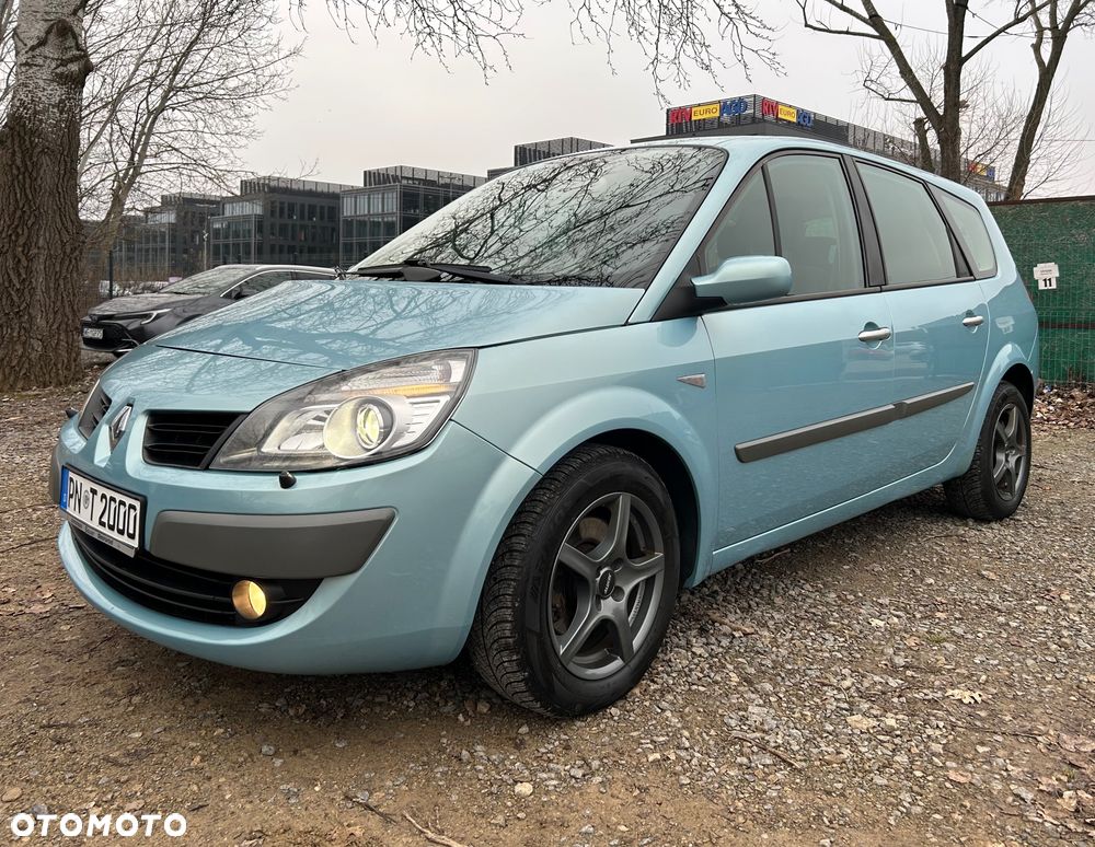 Renault Grand Scenic - 13
