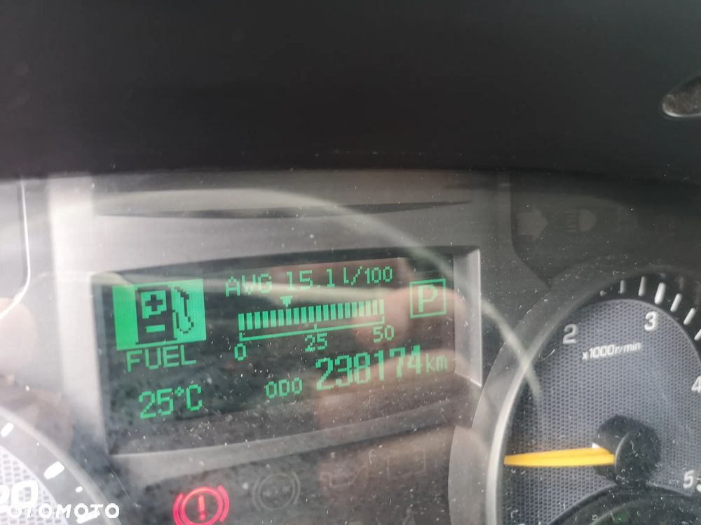 Mitsubishi Fuso Canter 7C18 Kontener + Winda Stan Bardzo Dobry - 25