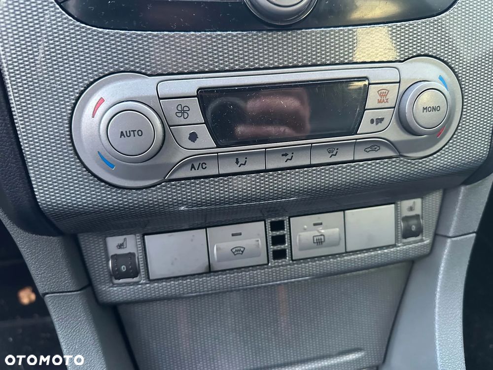 Ford Focus - 8