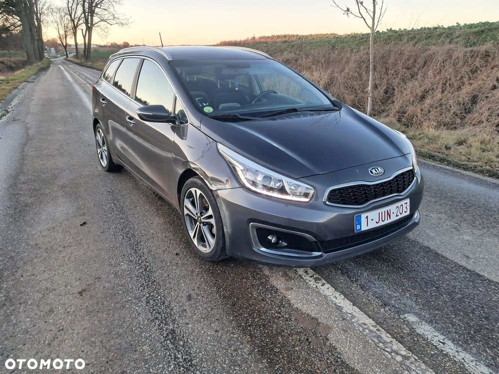 Kia Ceed 1.6 CRDi 136 ISG Platinum Edition - 12