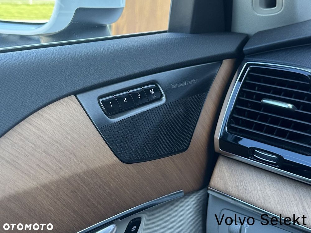Volvo XC 90 - 31