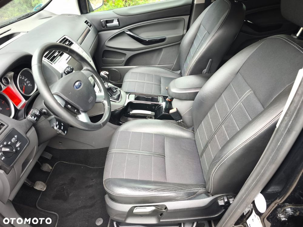 Ford Kuga 2.0 TDCi FWD Titanium Plus - 7
