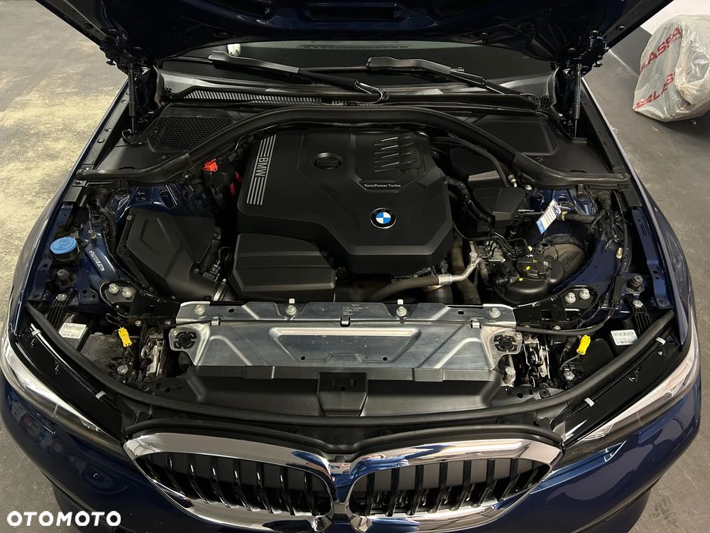 BMW Seria 3 318i Sport Line - 5