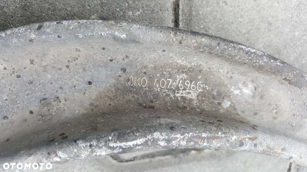 Wahacz Prawy Przód 8K0407696C Audi A4 B8 A5 - 2