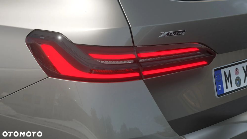 BMW Seria 5 530e xDrive PHEV M Sport - 8