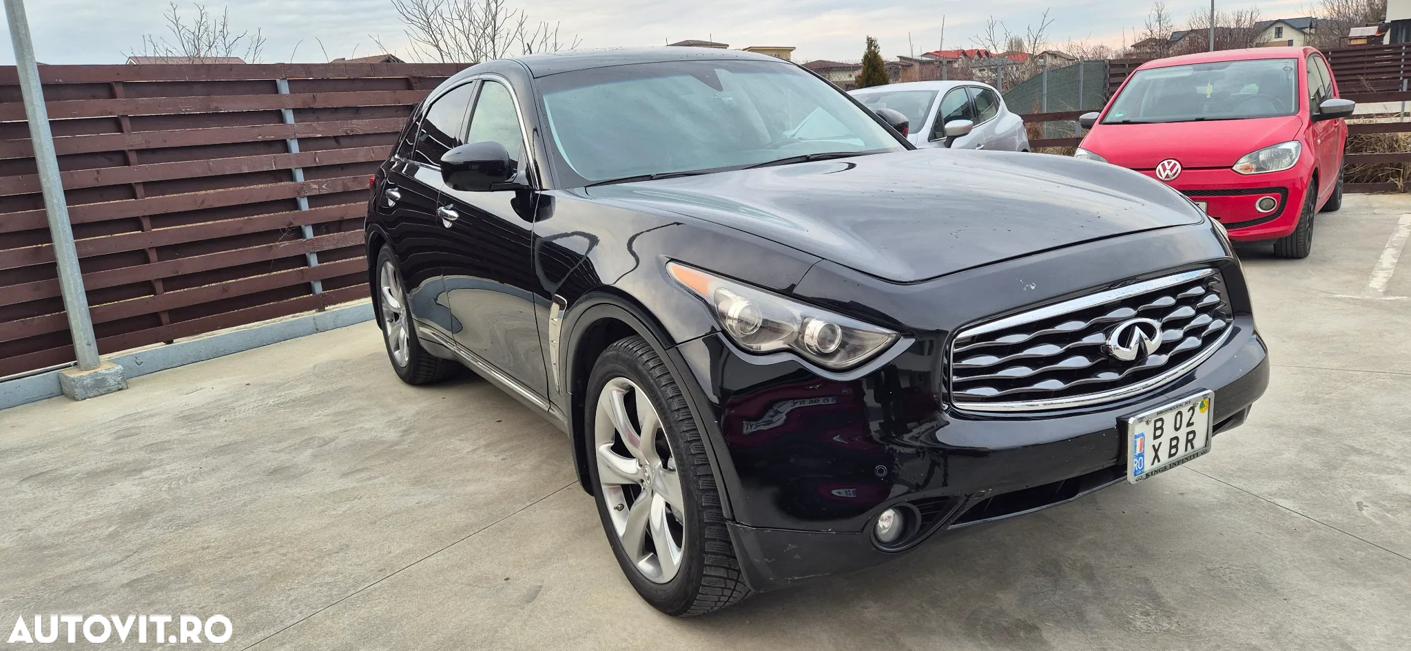 Infiniti FX 50 FX50 5.0L V8 S Premium AWD - 2