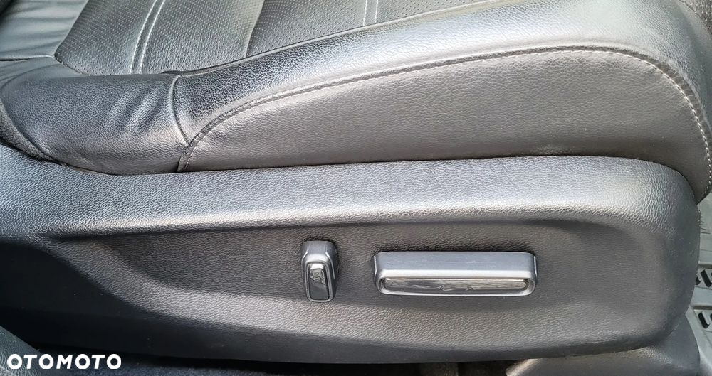 Honda CR-V 1.5 Executive (Honda Connect+) CVT - 24