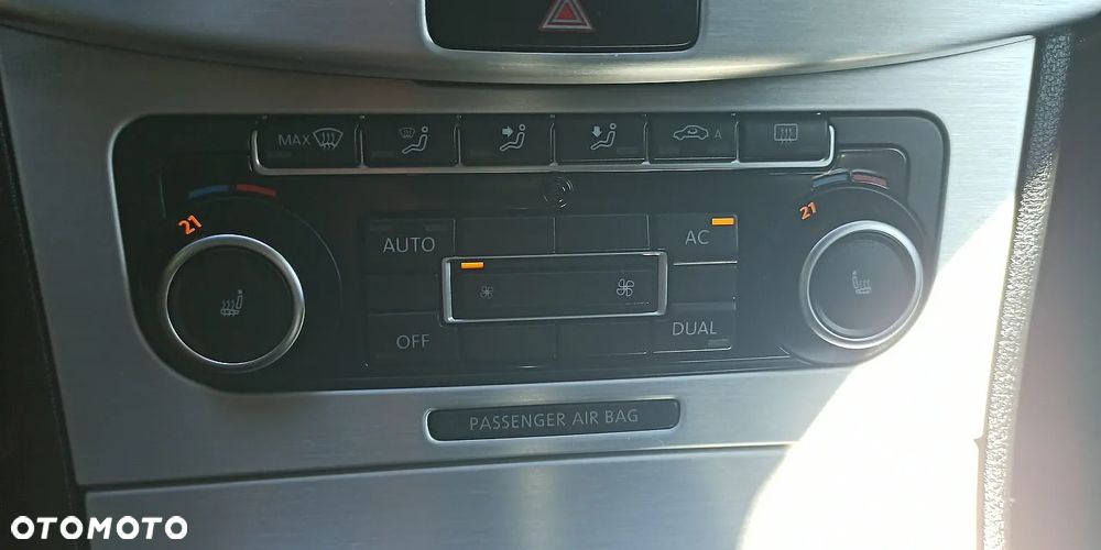 Volkswagen Passat 2.0 TDI DPF Highline DSG - 14