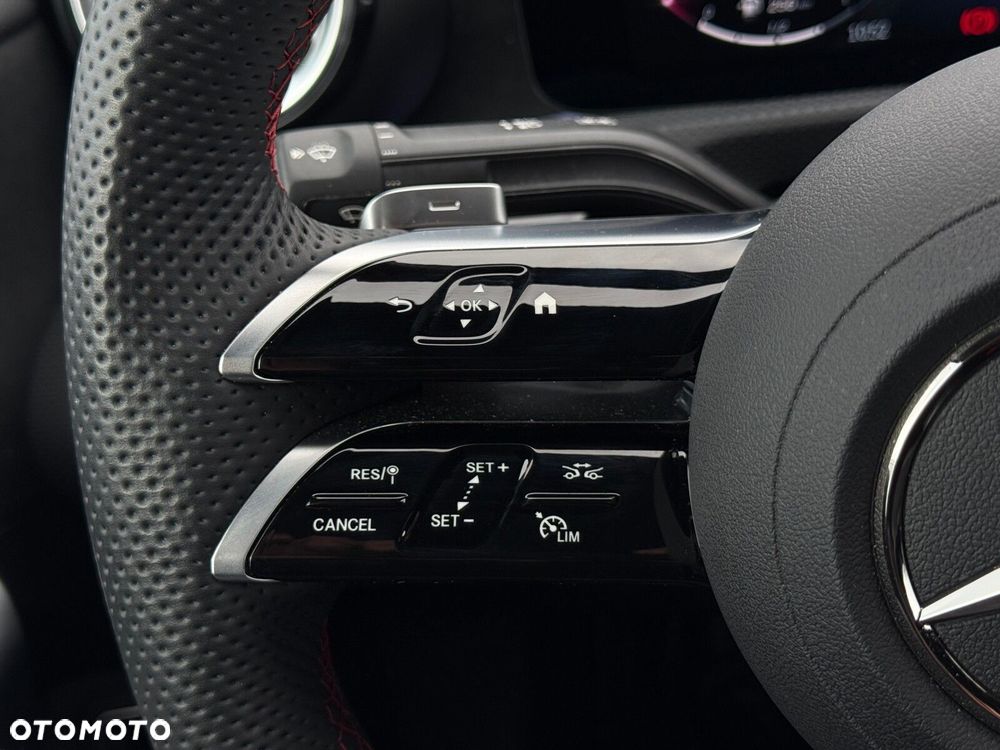 Mercedes-Benz CLA 200 AMG Line 7G-DCT - 16