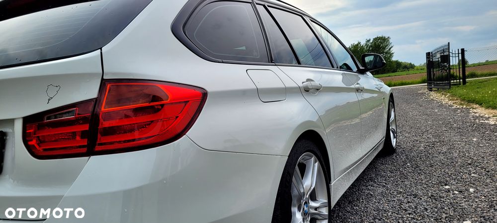 BMW Seria 3 320d DPF Edition Sport - 13