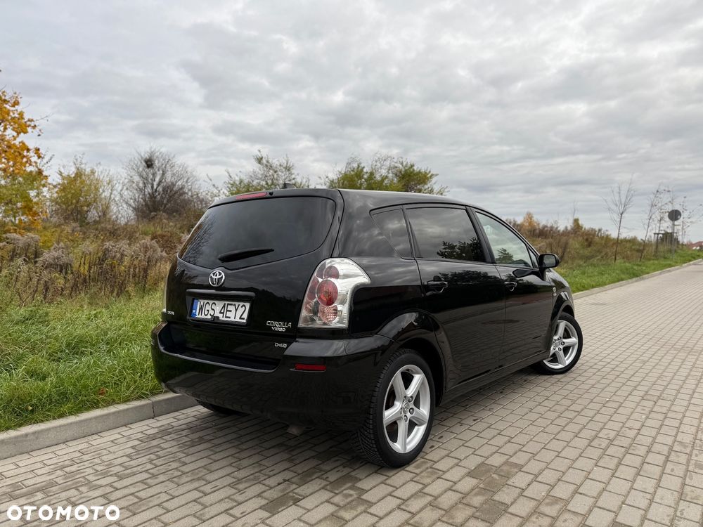 Toyota Corolla Verso 2.2 D-4D X + NAVI 7os - 10