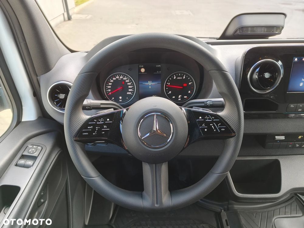 Mercedes-Benz eSprinter - 15