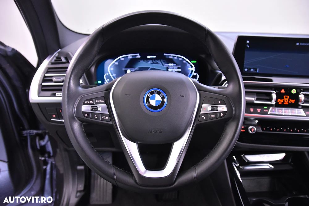 BMW X3 xDrive30e AT PHEV - 16
