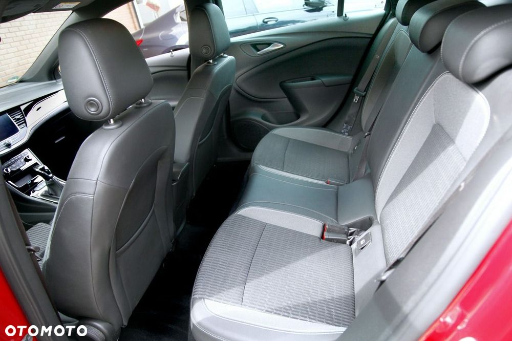 Opel Astra 1.2 T Ultimate S&S - 22