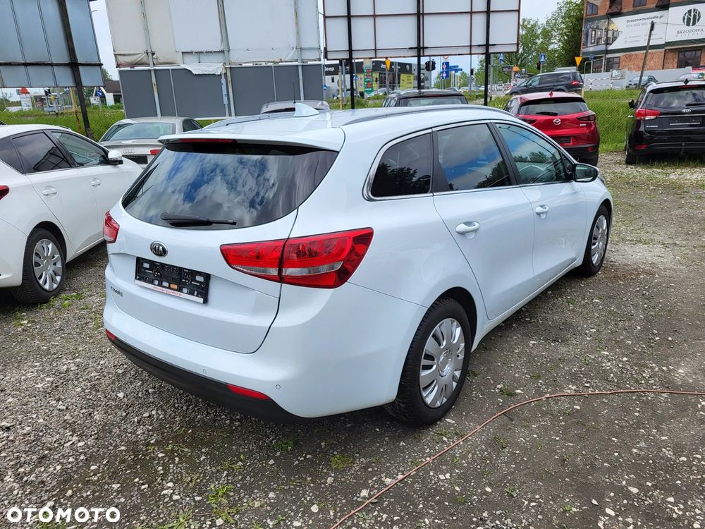 Kia Ceed 1.6 GDI L Business Line DCT - 6
