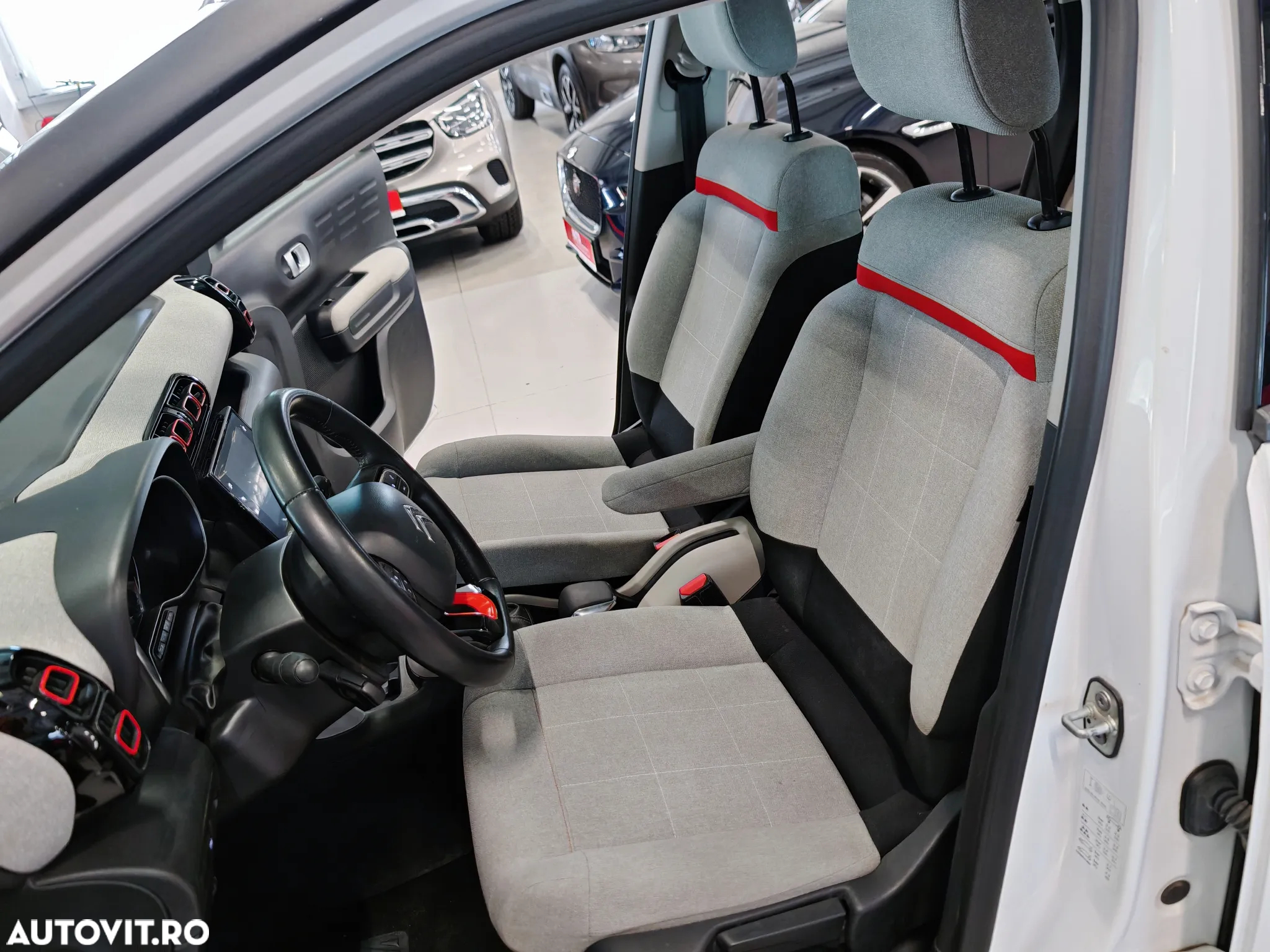 Citroën C3 AIRCROSS 1.2 PureTech S&S EAT6 Feel - 8