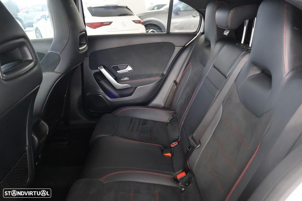 Mercedes-Benz A 250 e - 27