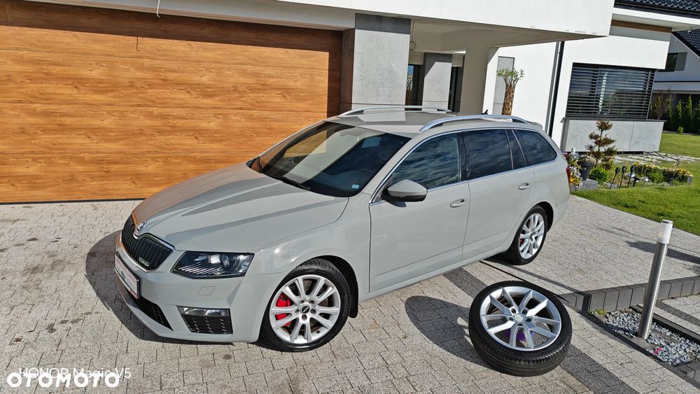 Skoda Octavia 2.0 TDI DSG RS - 1