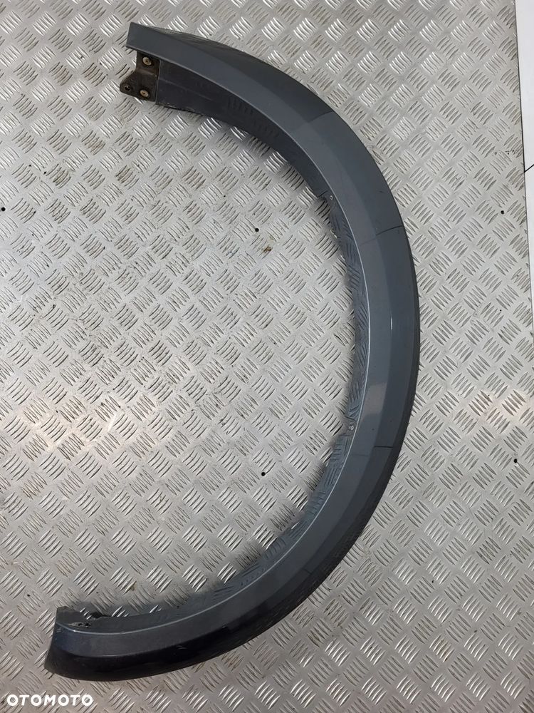 Mitsubishi L200 IV Listwa Błotnika Prawy Przód - 1