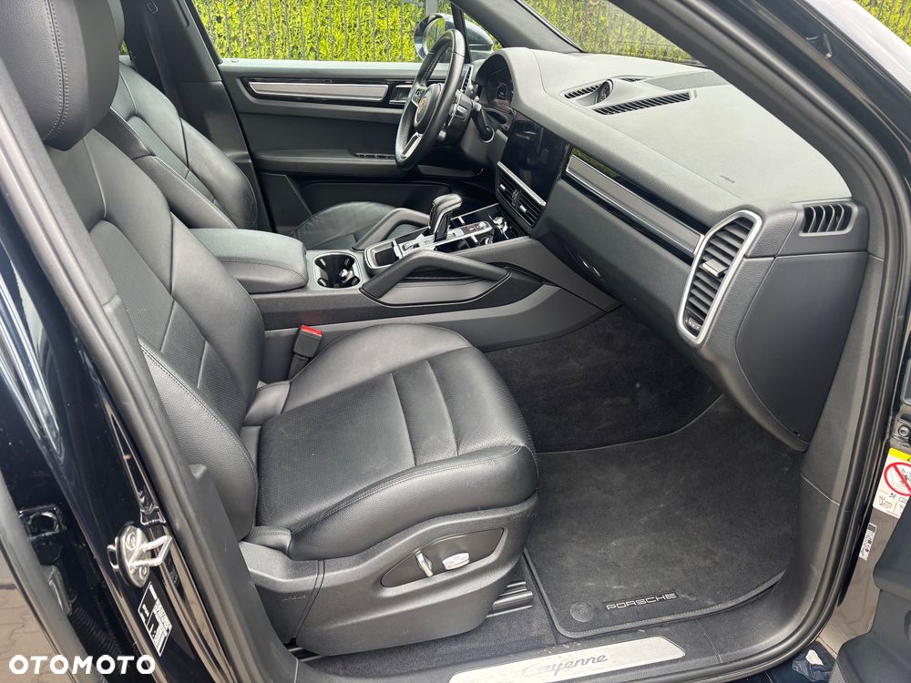 Porsche Cayenne Platinum Edition - 13