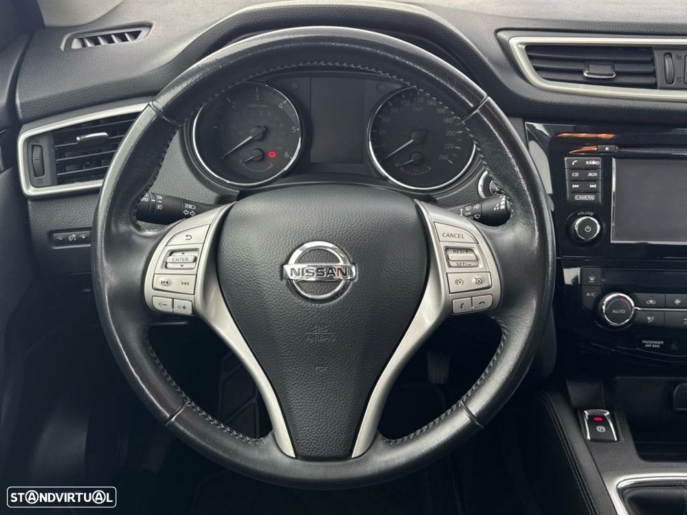 Nissan Qashqai 1.5 dCi N-Connecta - 18