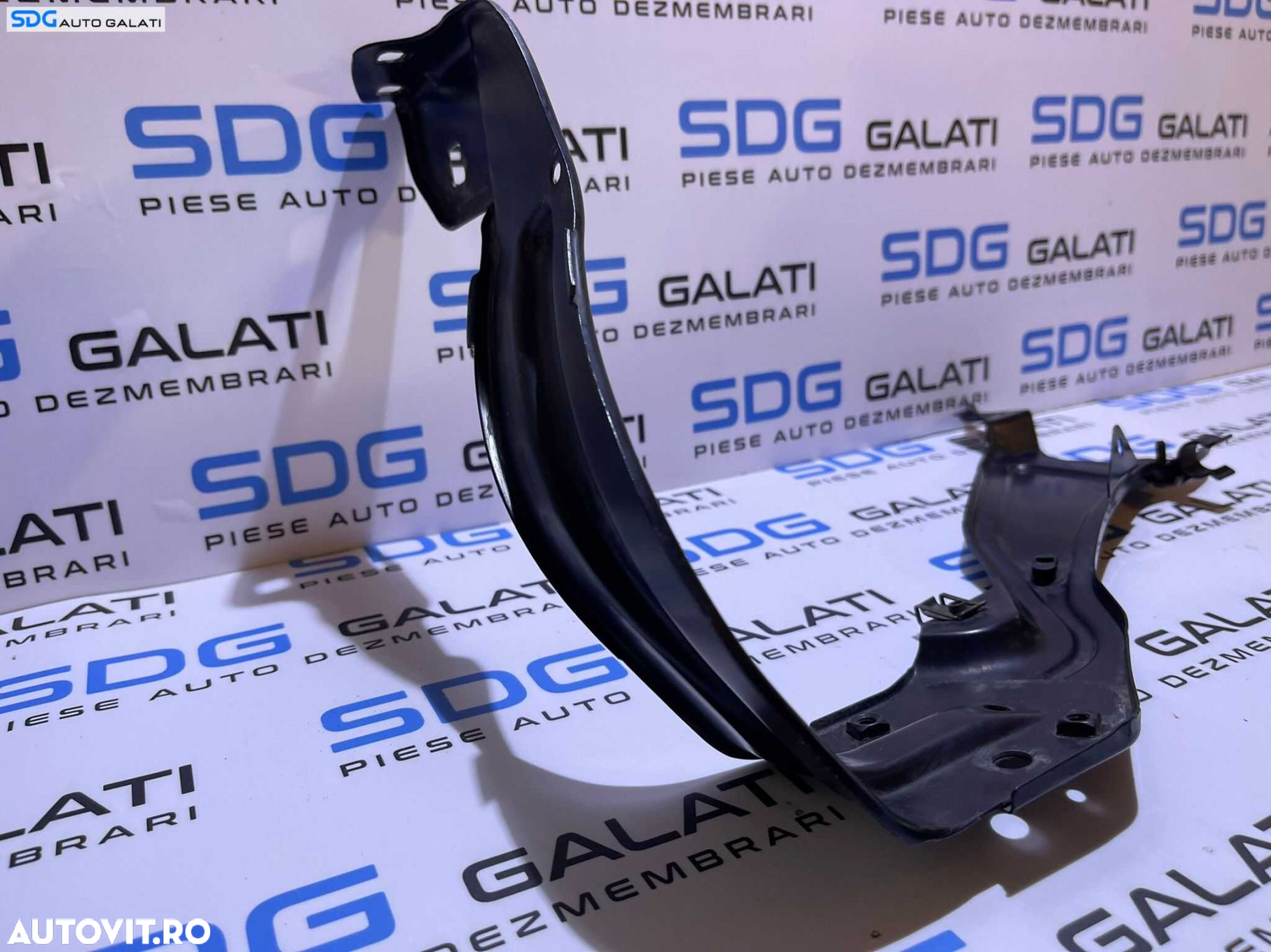 Suport Far Dreapta Mercedes W203 Clasa C Class 2001 - 2007 - 4