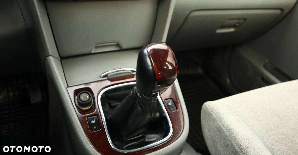 Suzuki Grand Vitara - 25