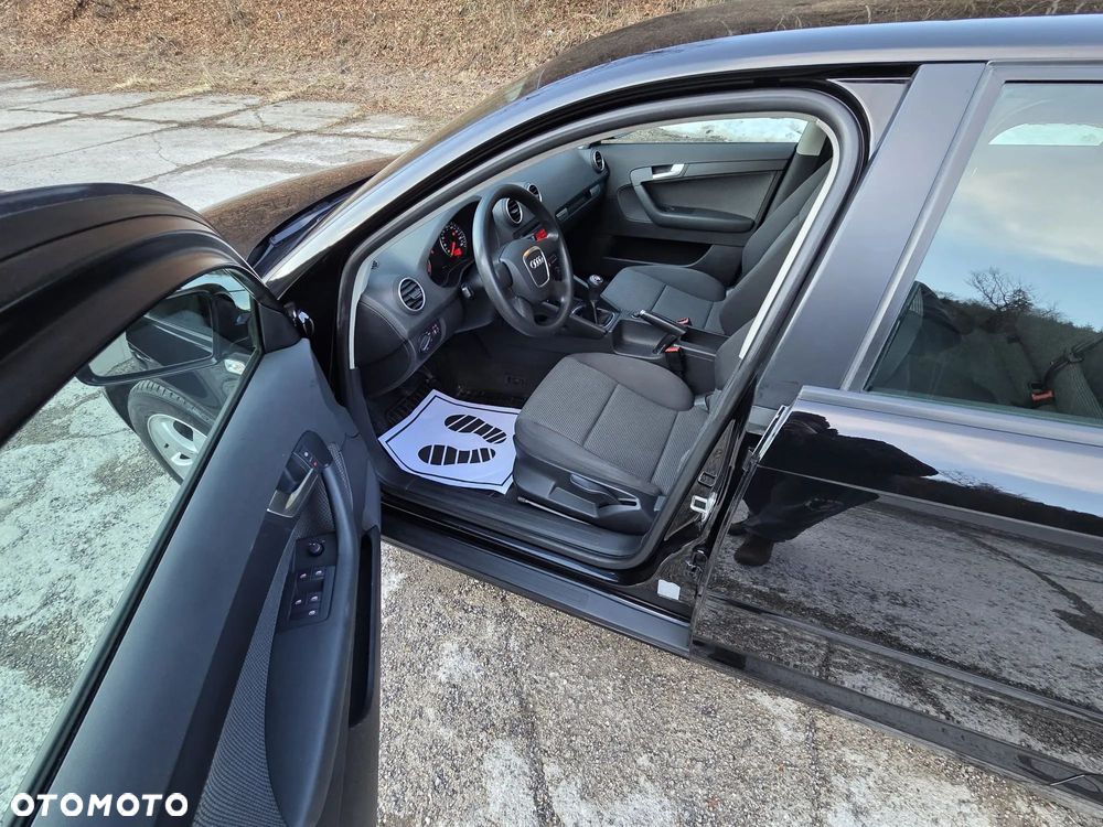 Audi A3 Sportback 1.6 Attraction - 14