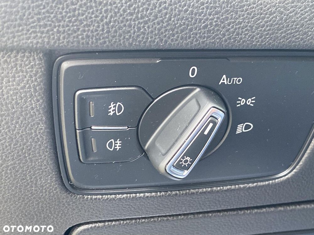 Volkswagen Passat - 12