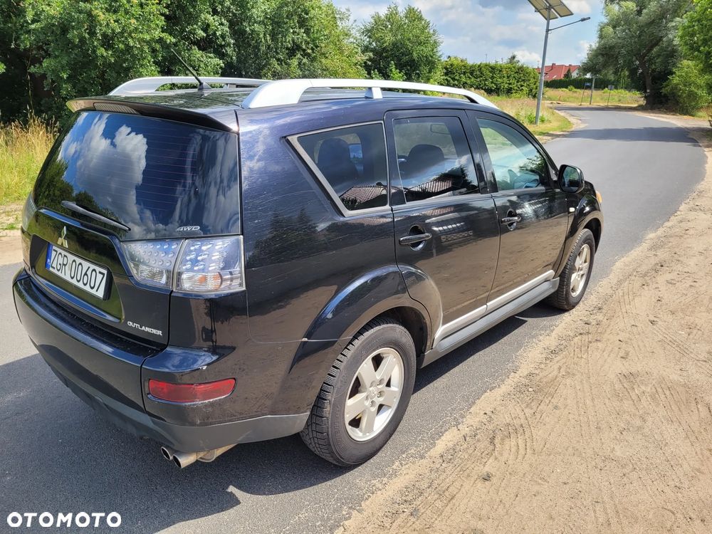Mitsubishi Outlander 2.0 DI-D 4WD Invite - 3