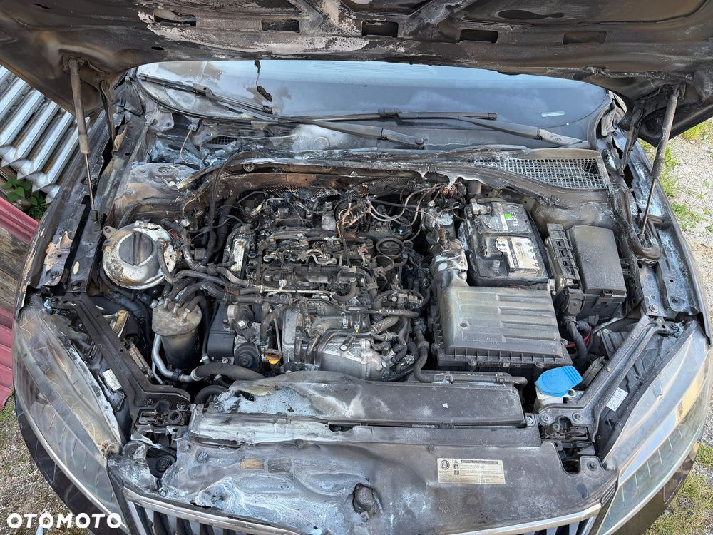 Skoda Superb 2.0 TDI 4x4 L&K DSG - 8
