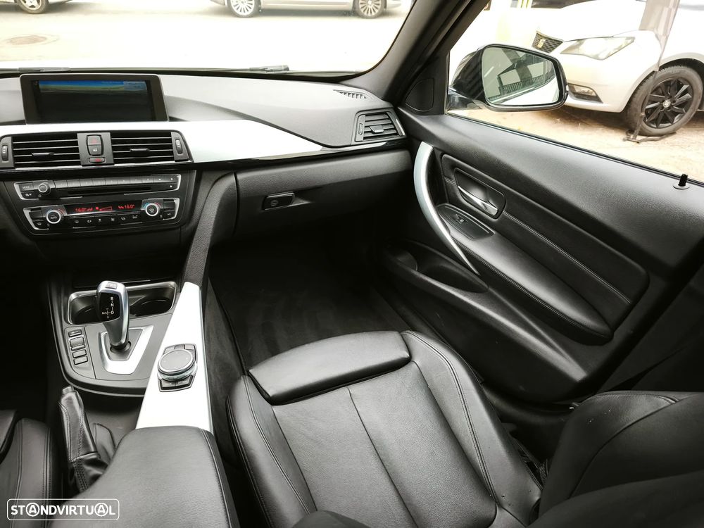 BMW 320 d Touring Auto Pack M - 30