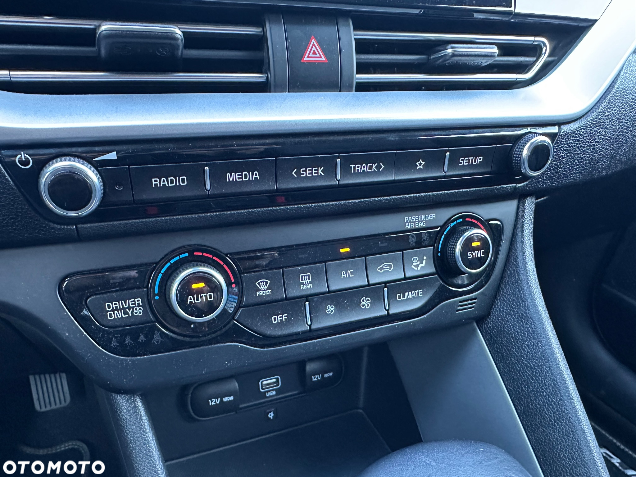 Kia Niro 1.6 GDI Hybrid L Business Line - 30