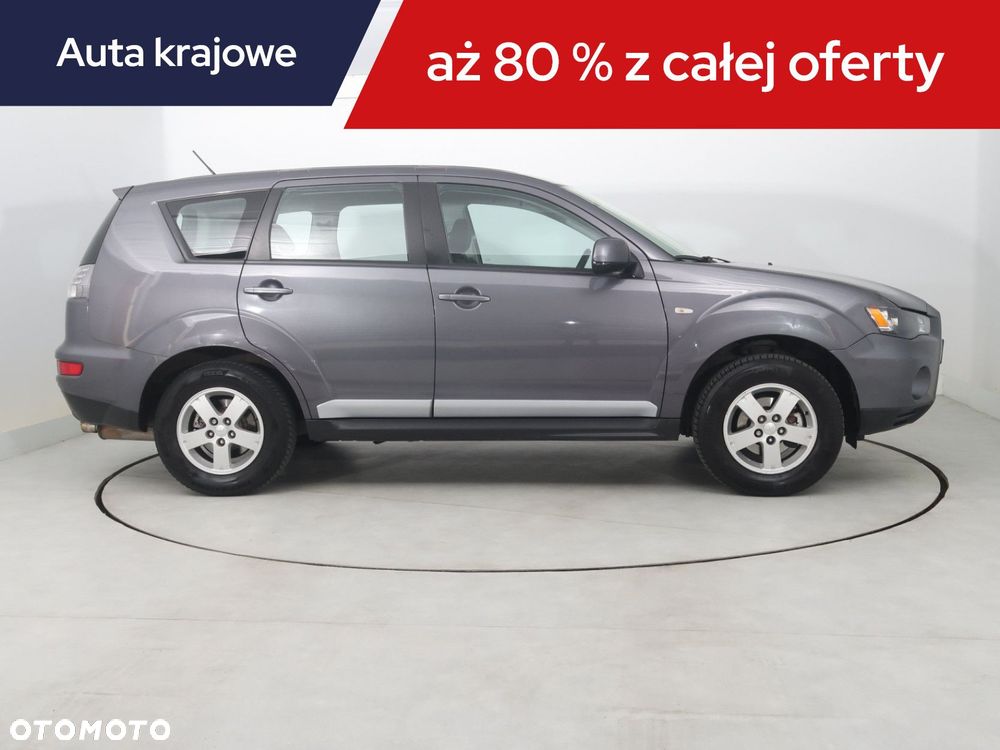 Mitsubishi Outlander - 8