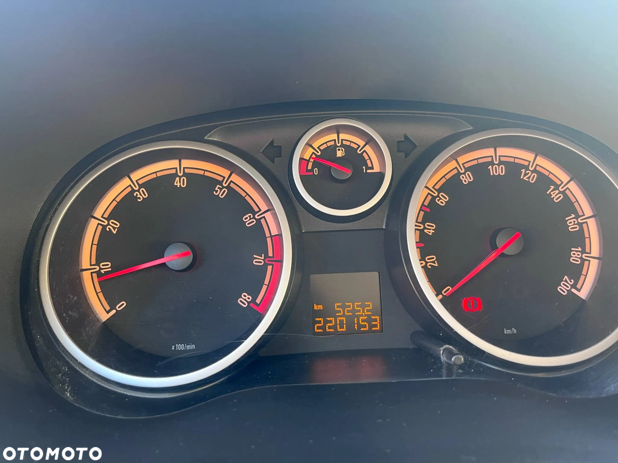 Opel Corsa 1.4 16V Cosmo - 15
