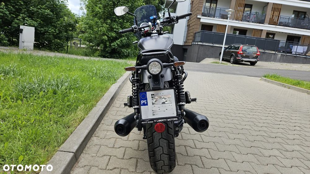 Moto Guzzi V9 - 4