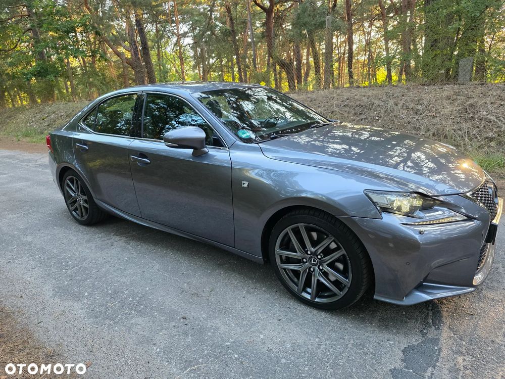 Lexus IS 200t Sport Line - 7