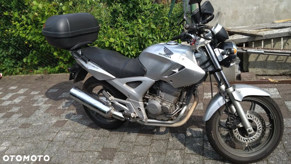 Honda CBF - 2